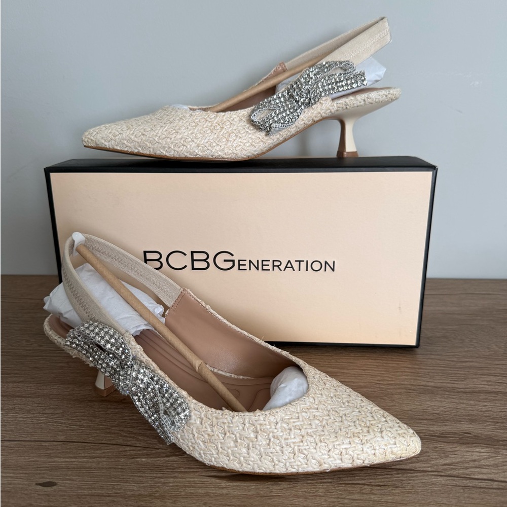 NWT, BCBGeneration Beige Textured Heels with Silver Bow